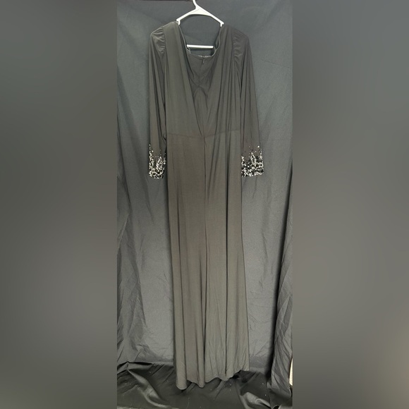 MAC DUGGAL 55712 NWT Beaded Cuff Long Sleeve Wrap Over Trumpet Gown - Picture 5 of 8